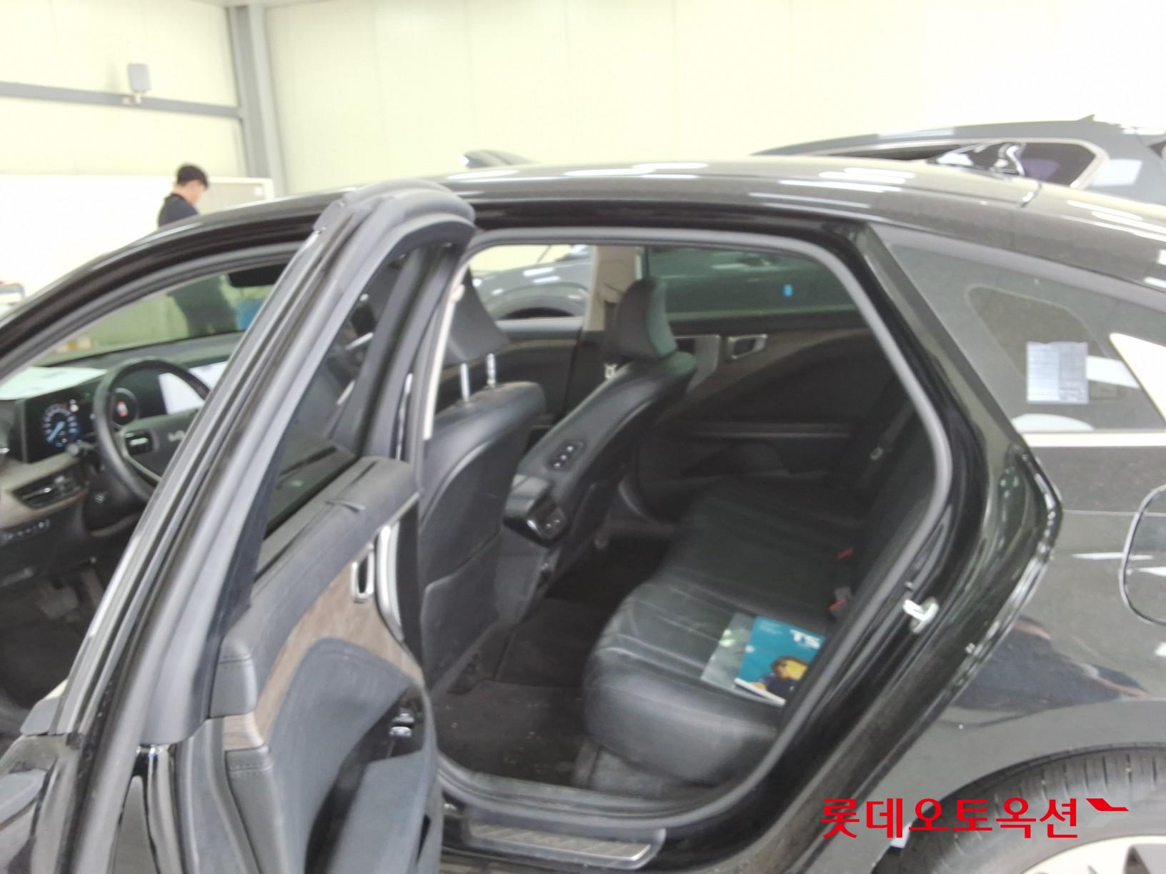 2022 - kia k8