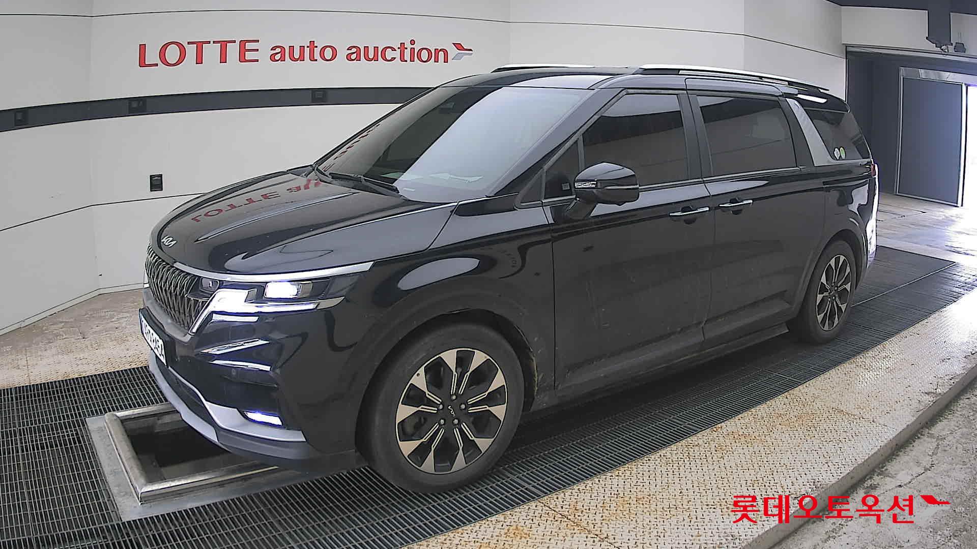 2023 - kia carnival