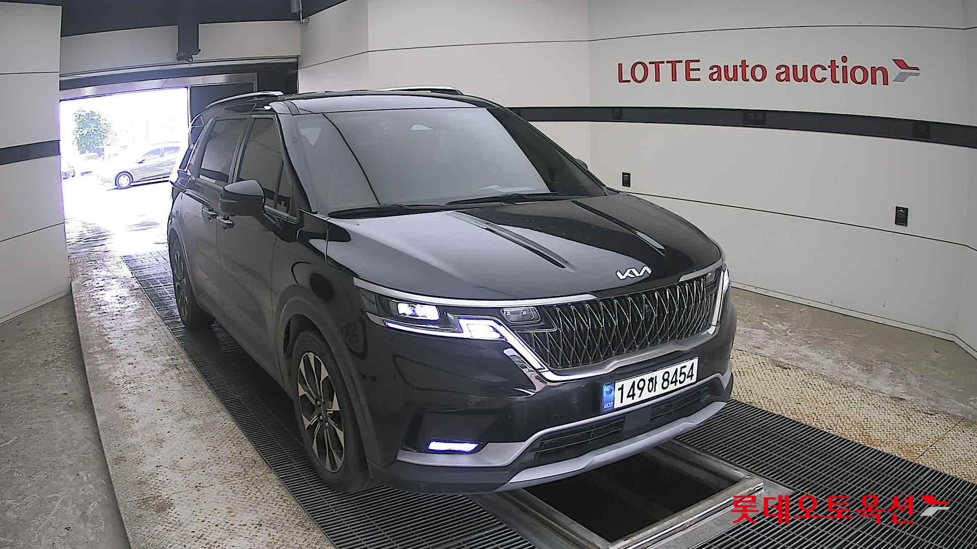 2023 - kia carnival