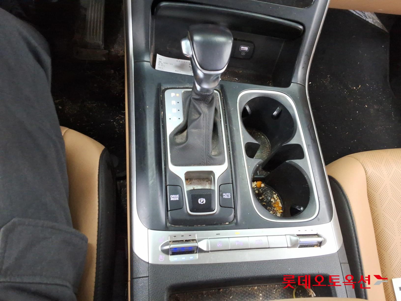 2023 - kia carnival