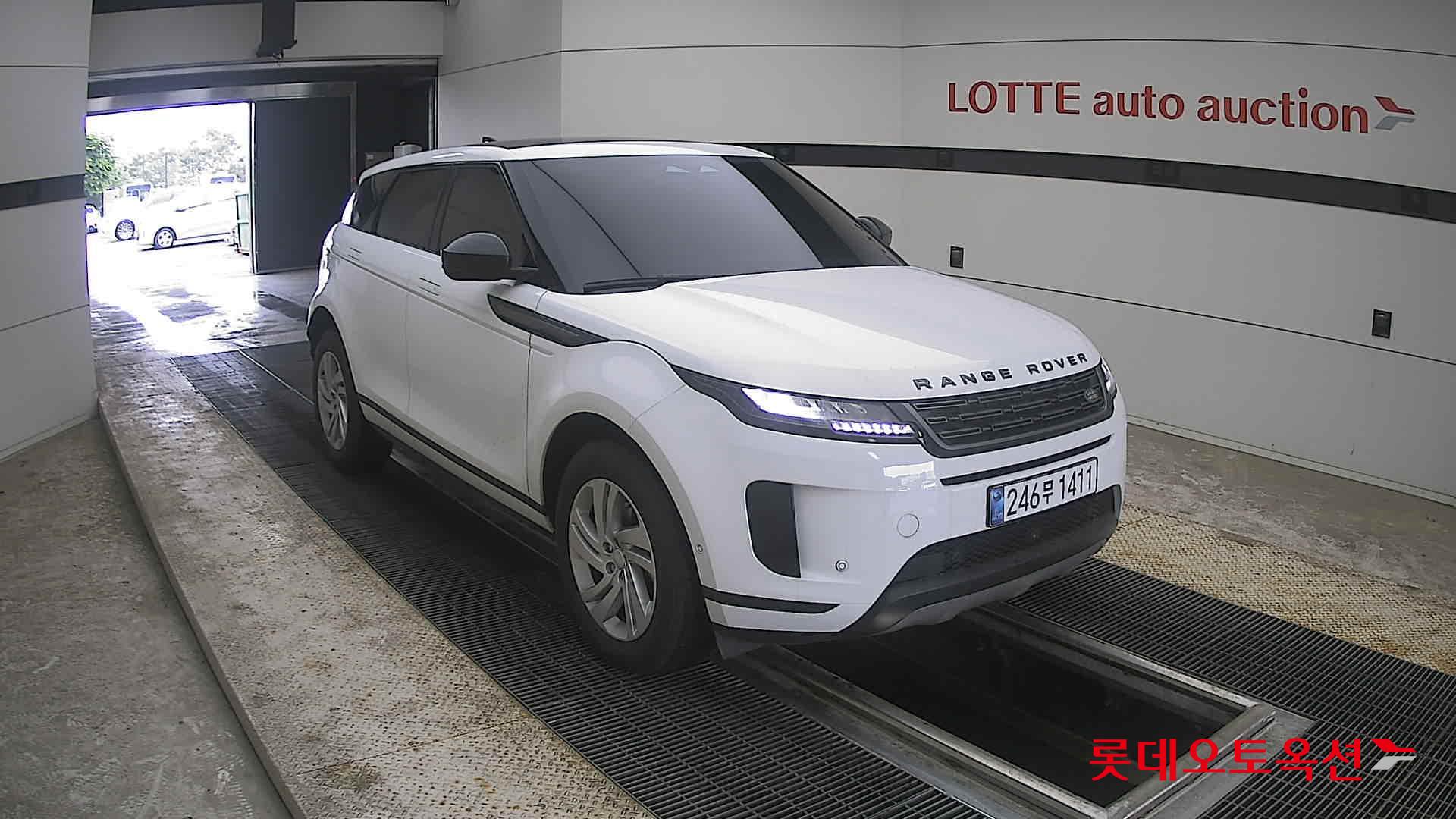 2025 - land rover range rover