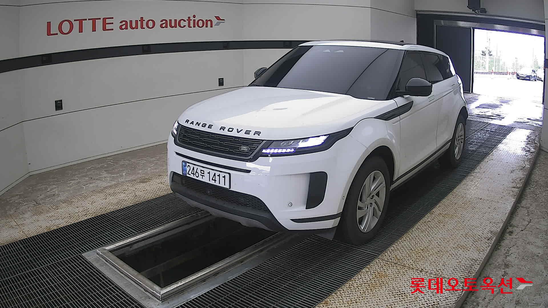 2025 - land rover range rover