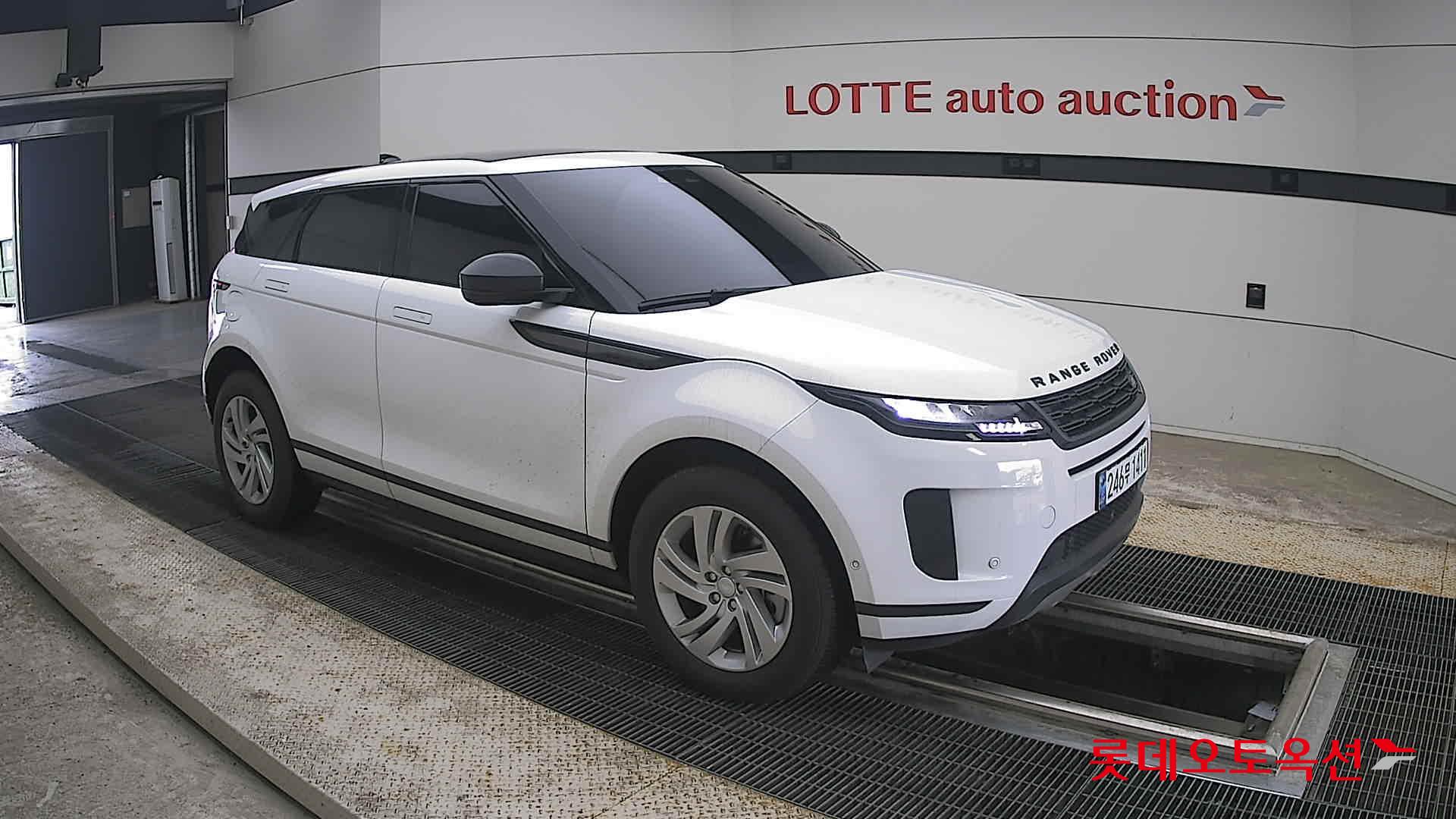2025 - land rover range rover