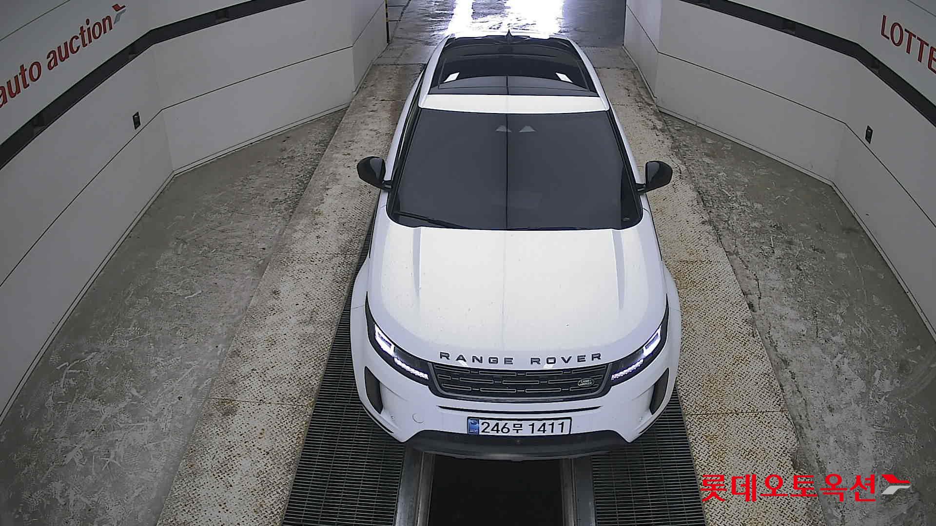 2025 - land rover range rover