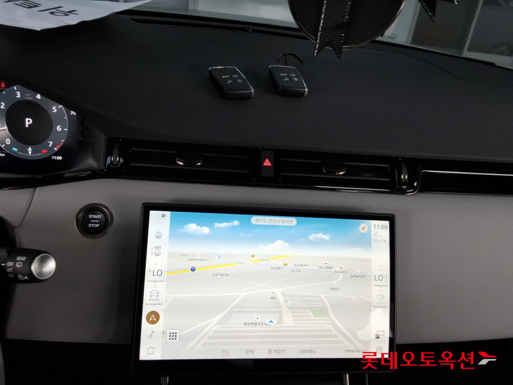 2025 - land rover range rover