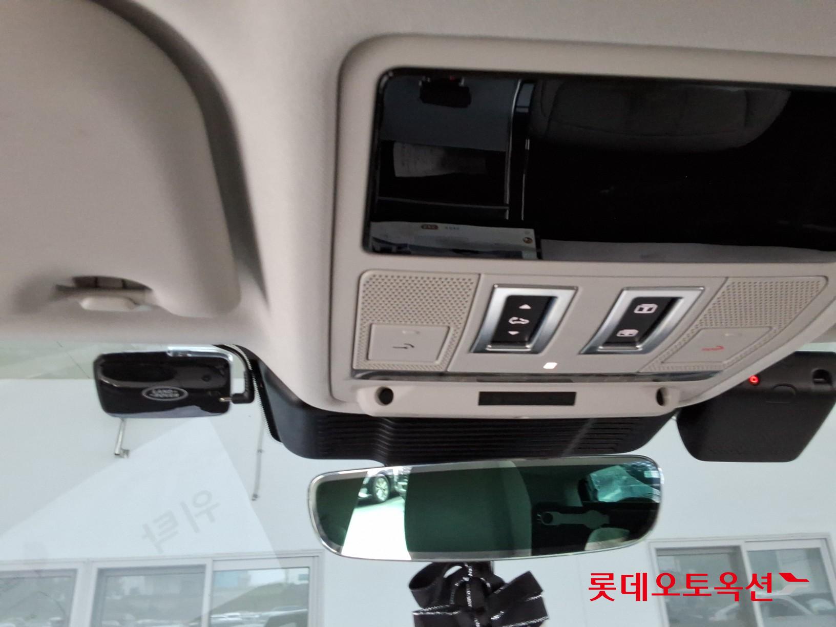 2025 - land rover range rover
