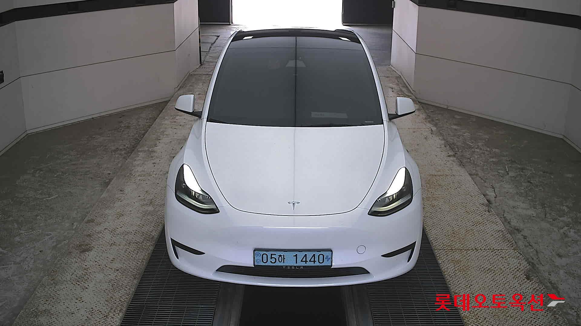TESLA MODEL Y RWD (E)