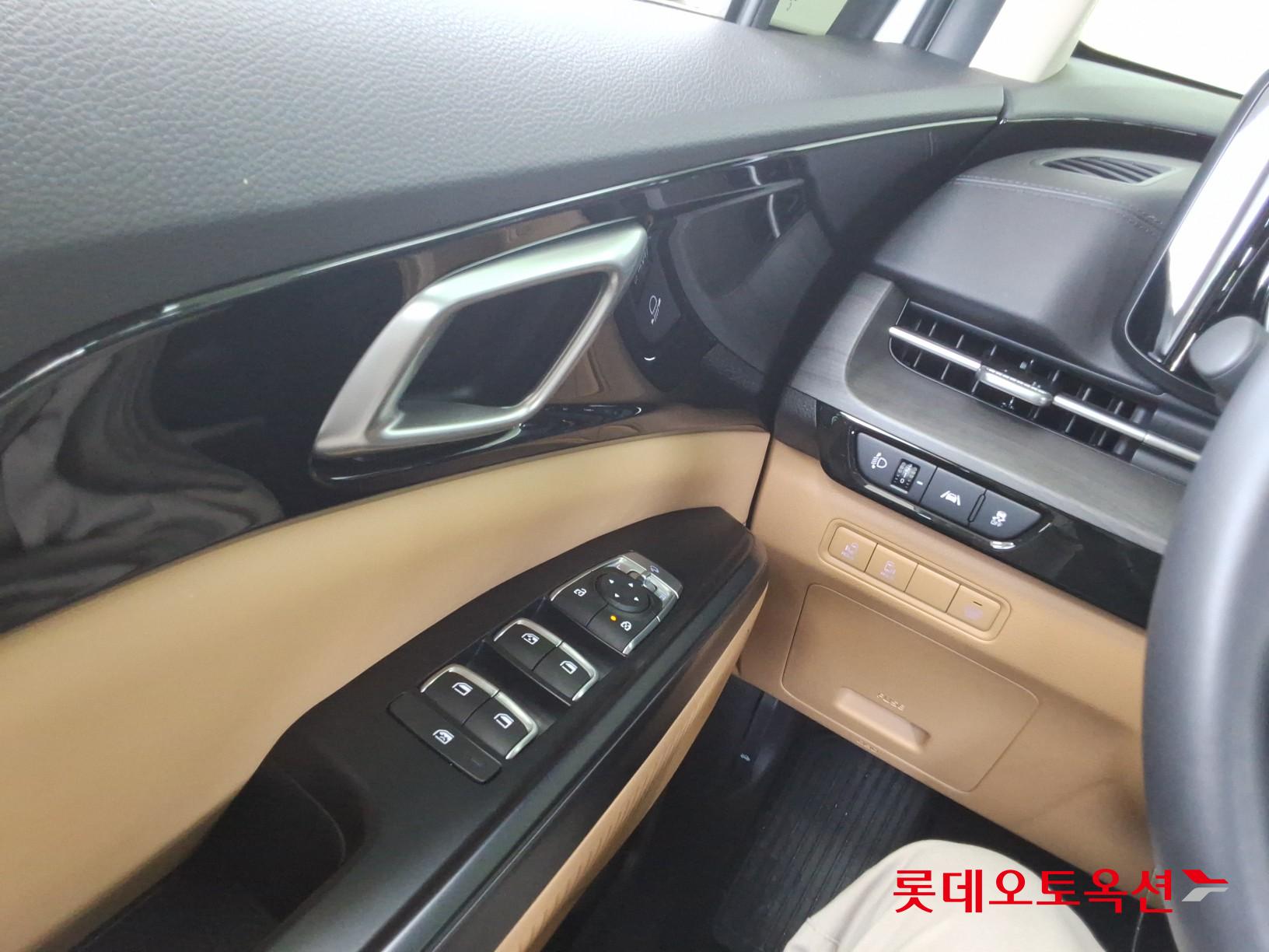 2023 - kia carnival