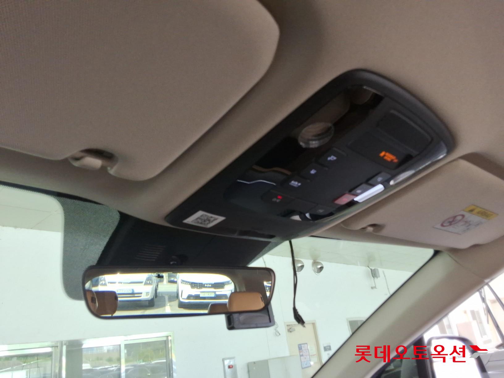 2023 - kia carnival