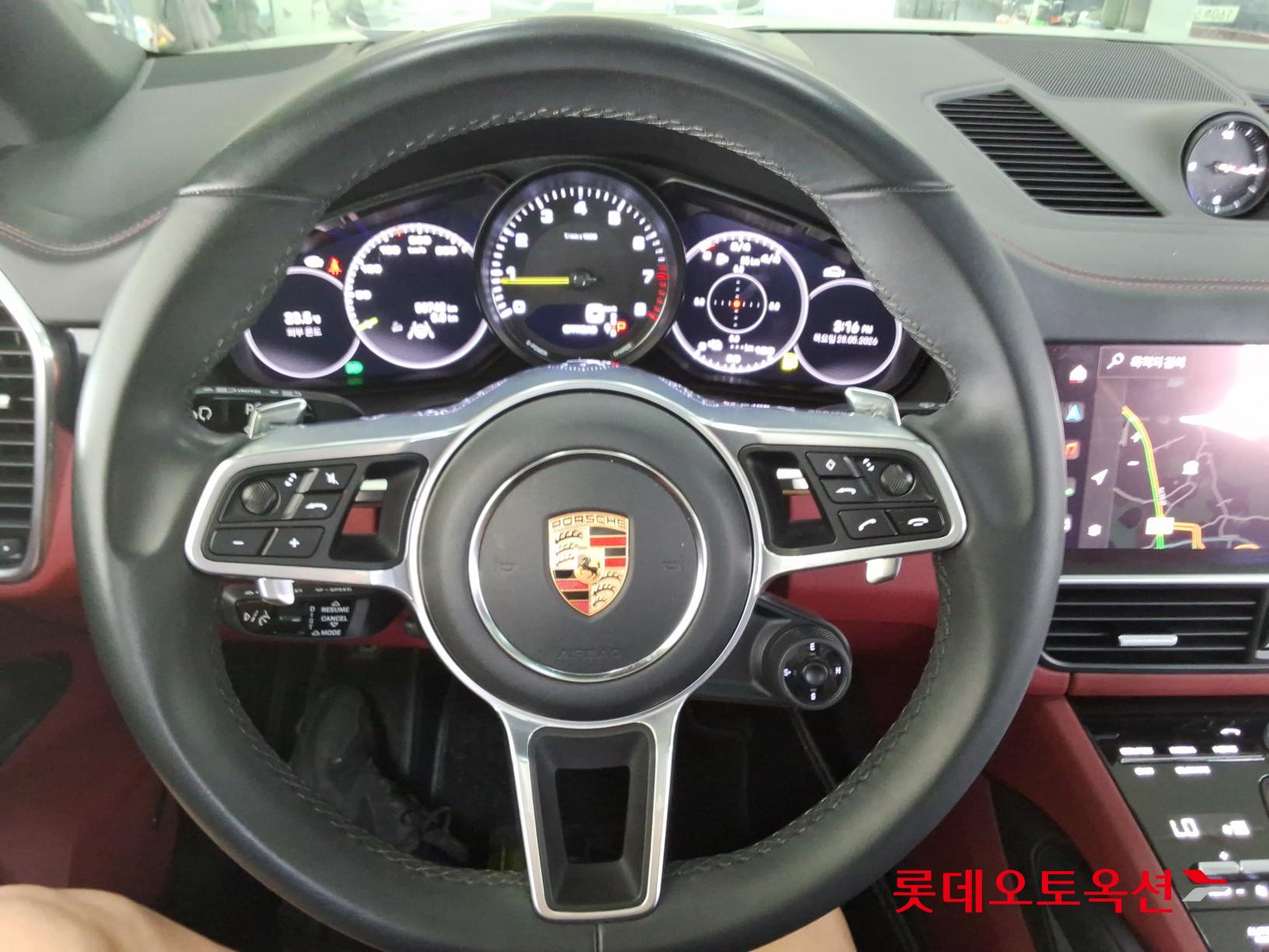 2023 - porsche cayenne