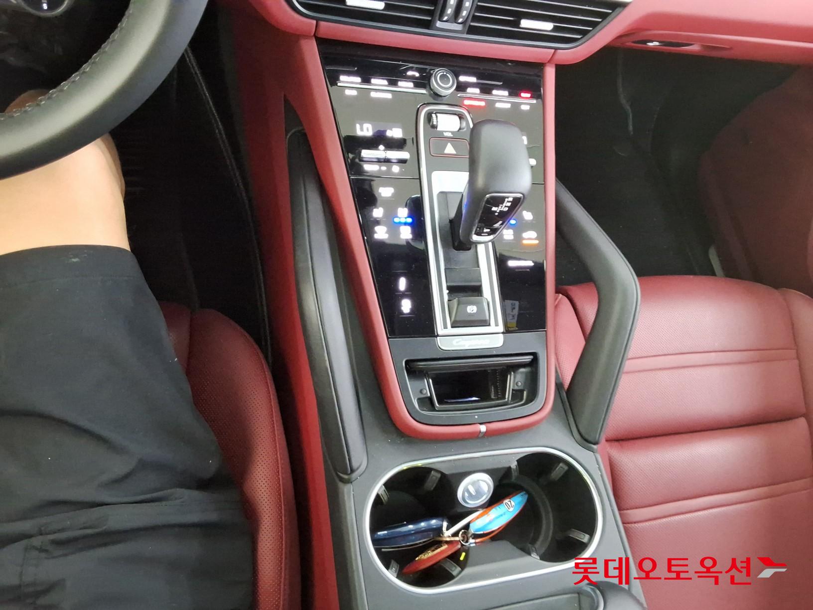 2023 - porsche cayenne