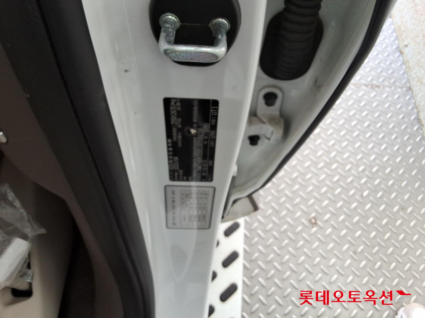 제네시스 GV80 - 36