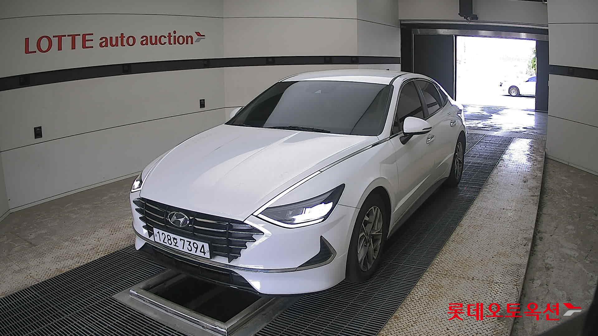 Hyundai Sonata - 10