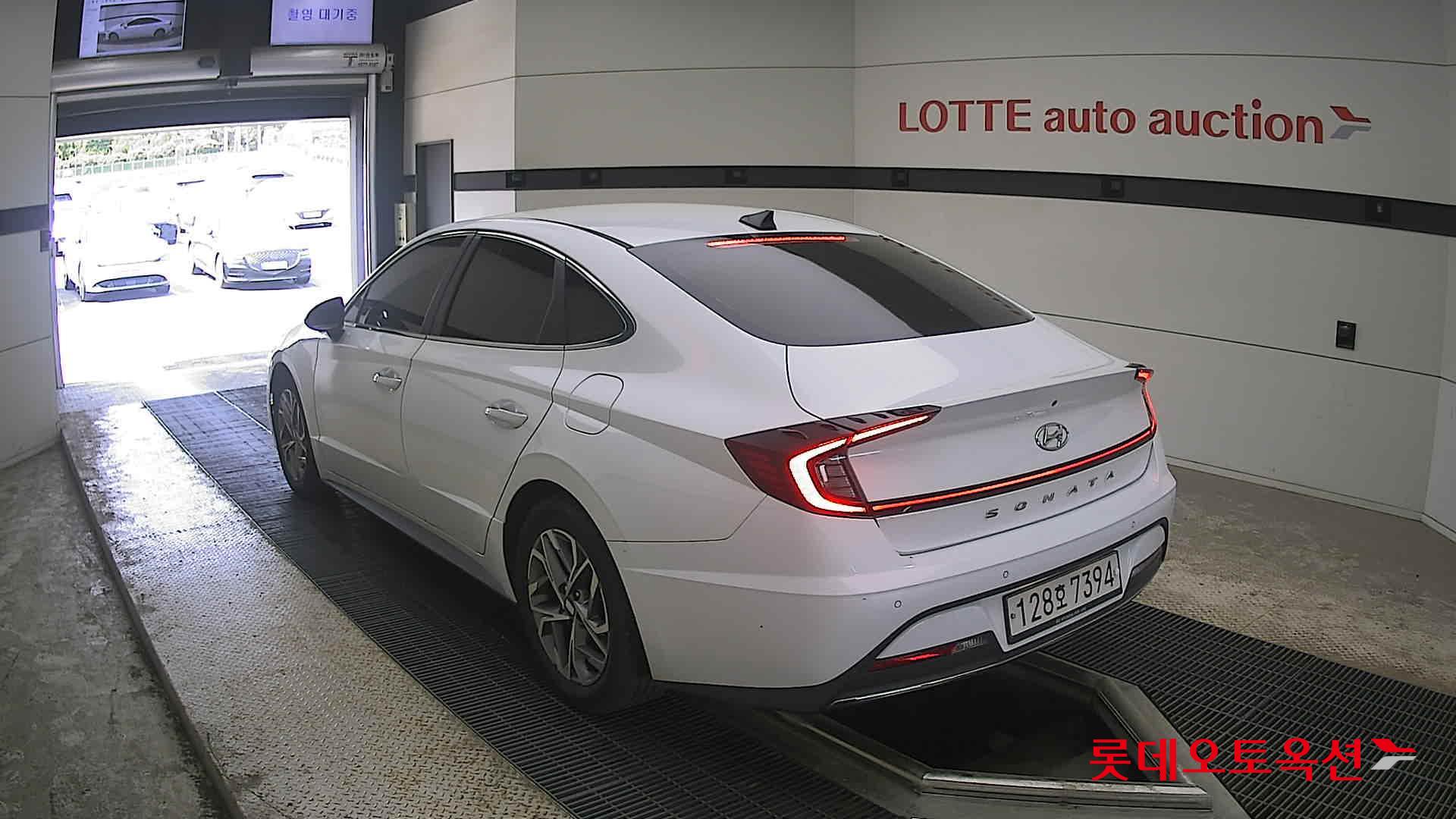 Hyundai Sonata - 4