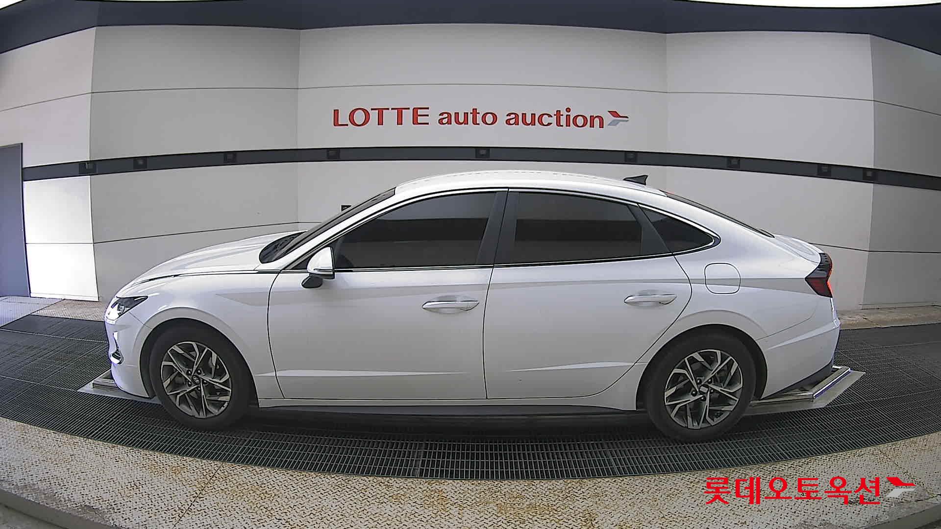 Hyundai Sonata - 13