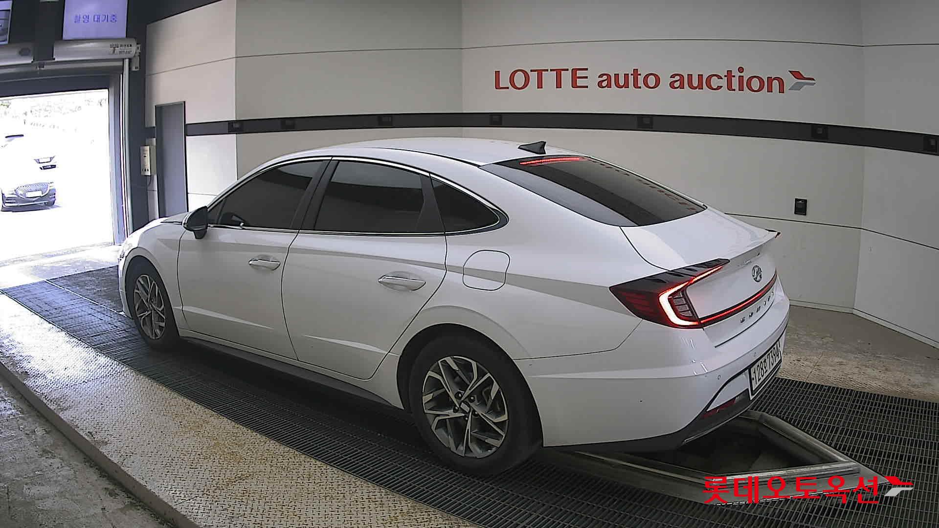 Hyundai Sonata - 15