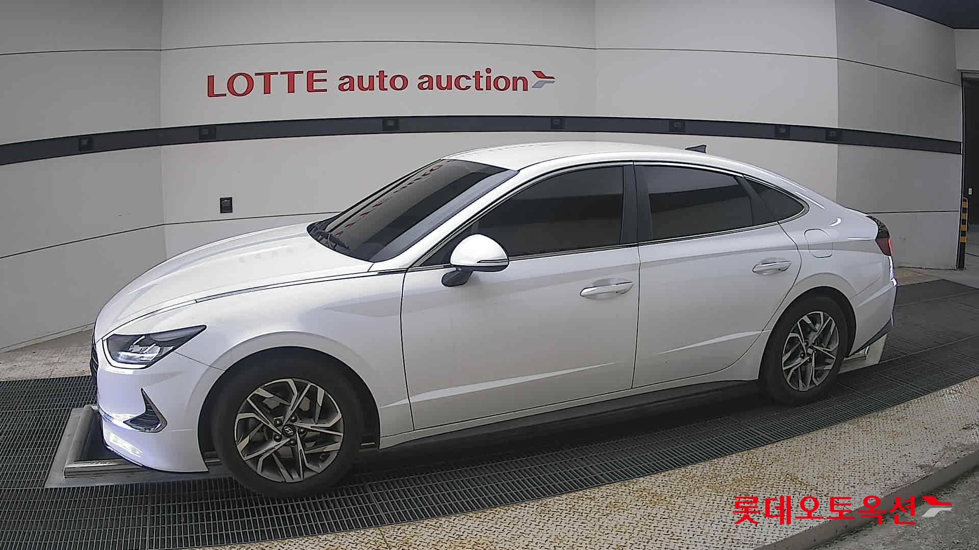 Hyundai Sonata - 12