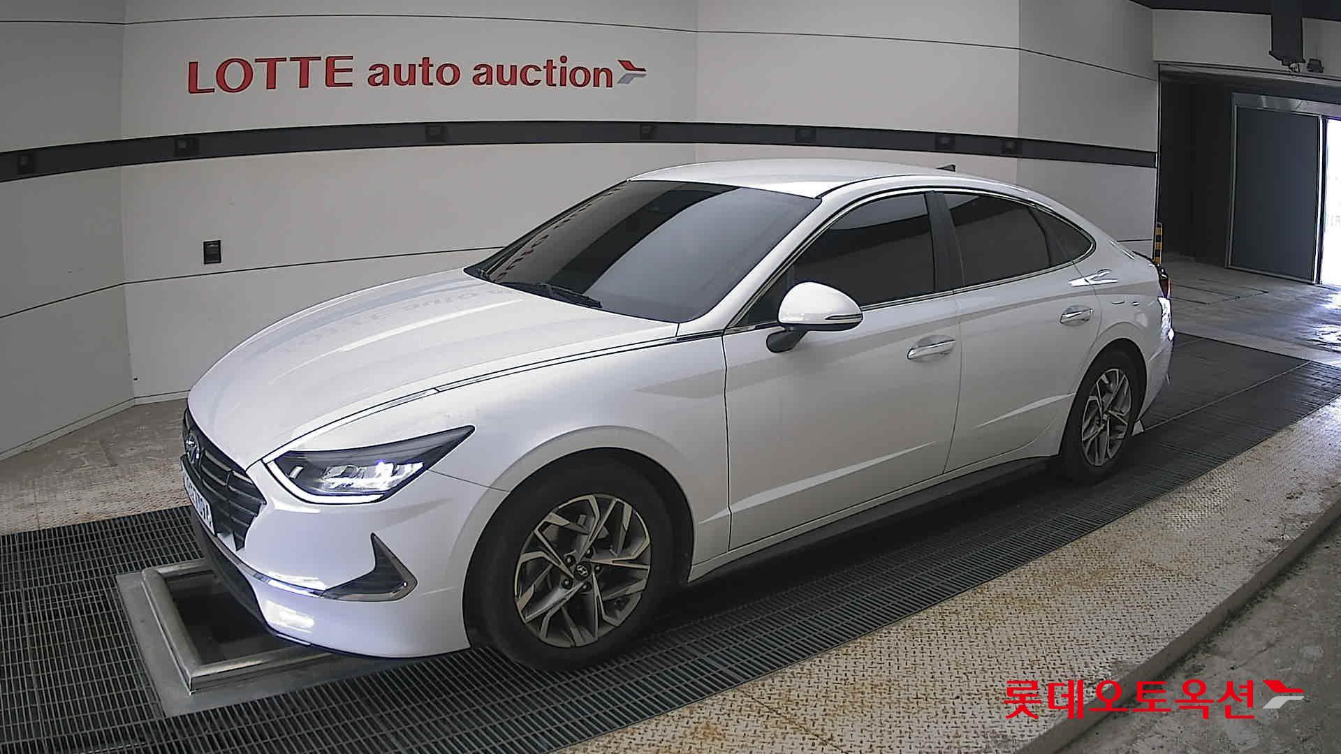 Hyundai Sonata - 11