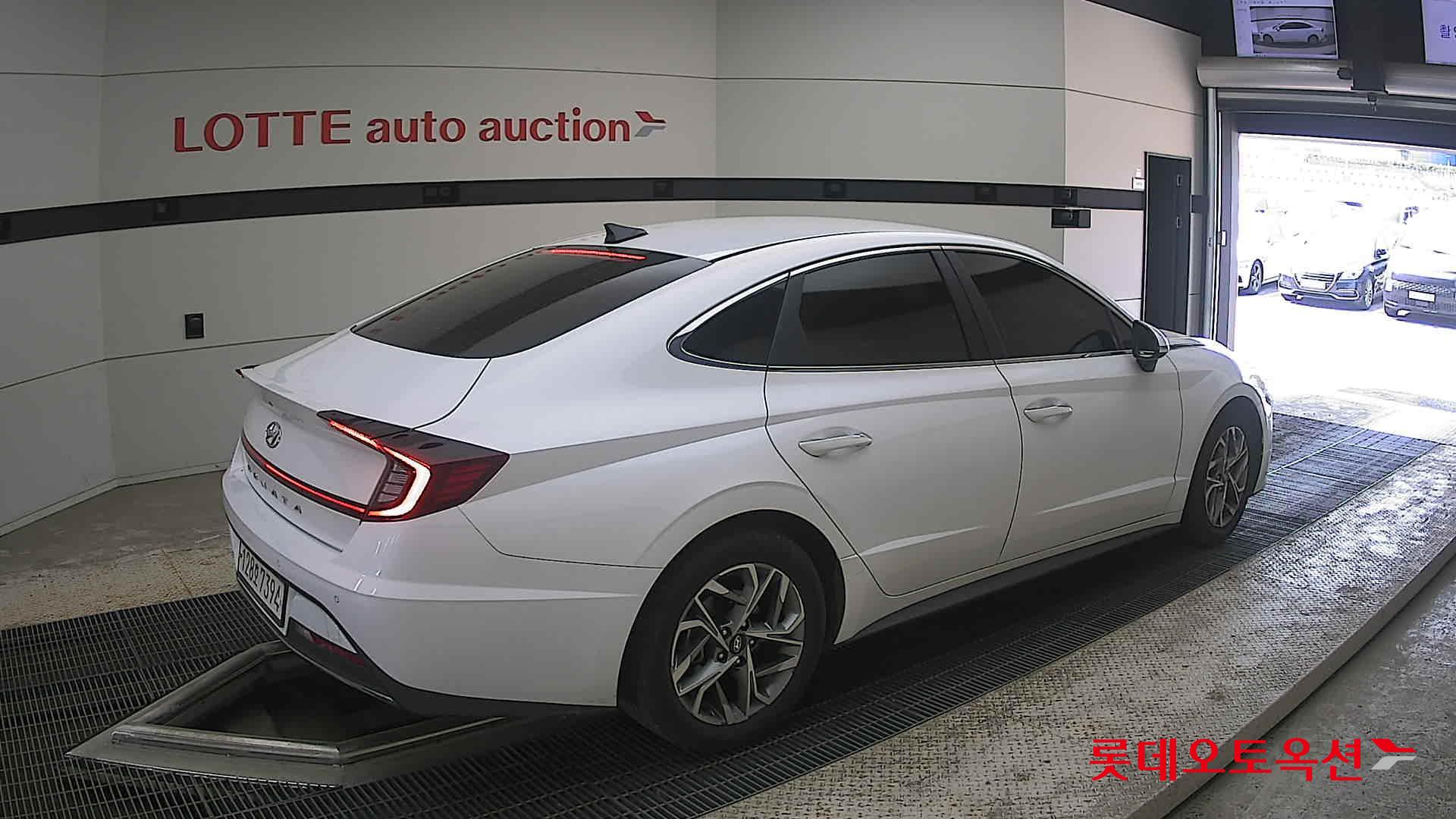 Hyundai Sonata - 19