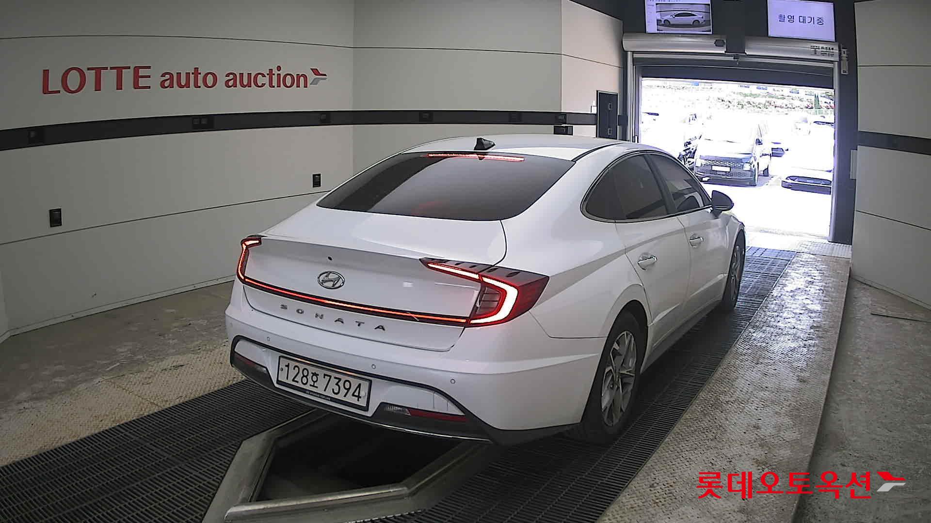 Hyundai Sonata - 18