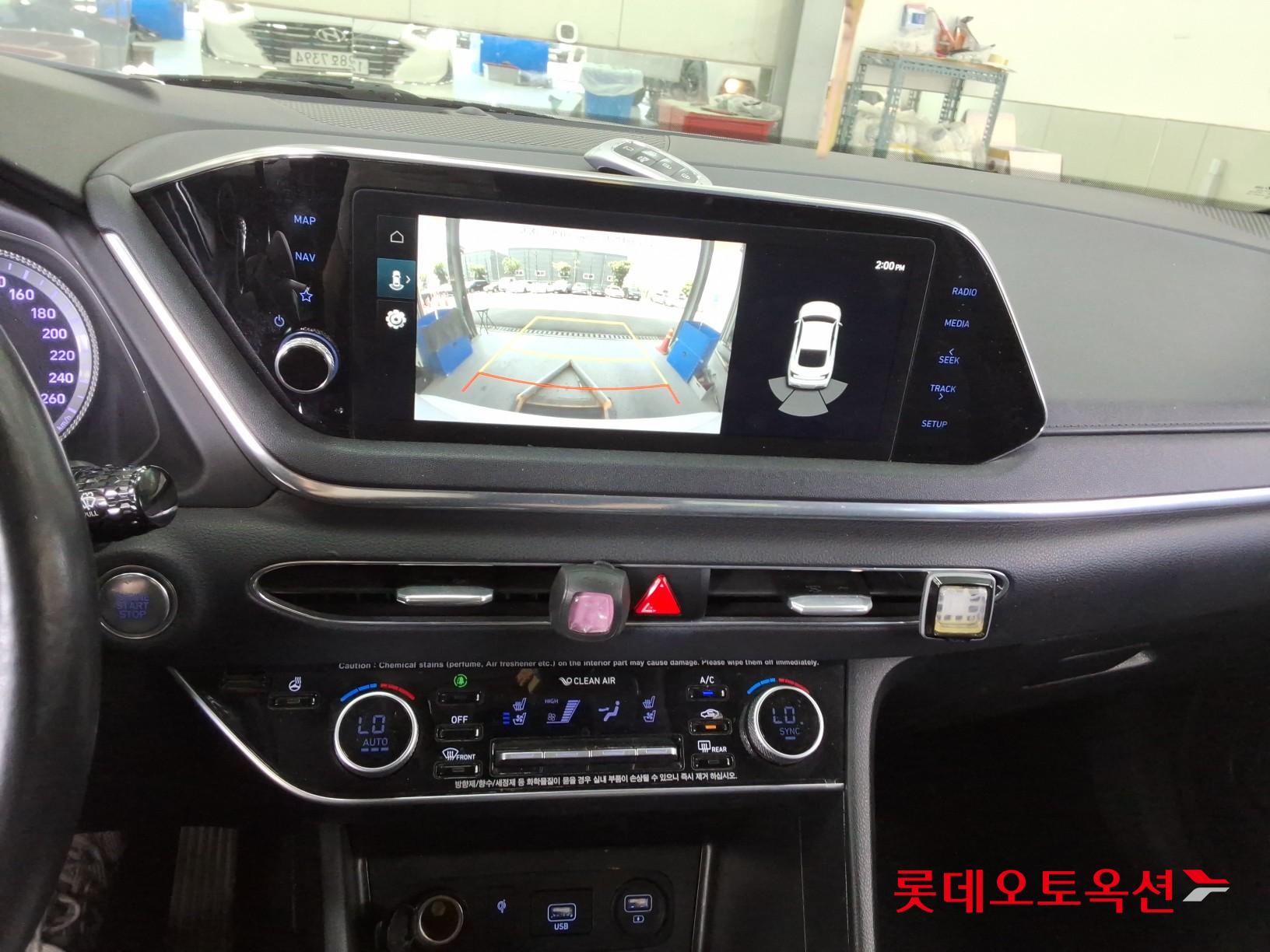 Hyundai Sonata - 34