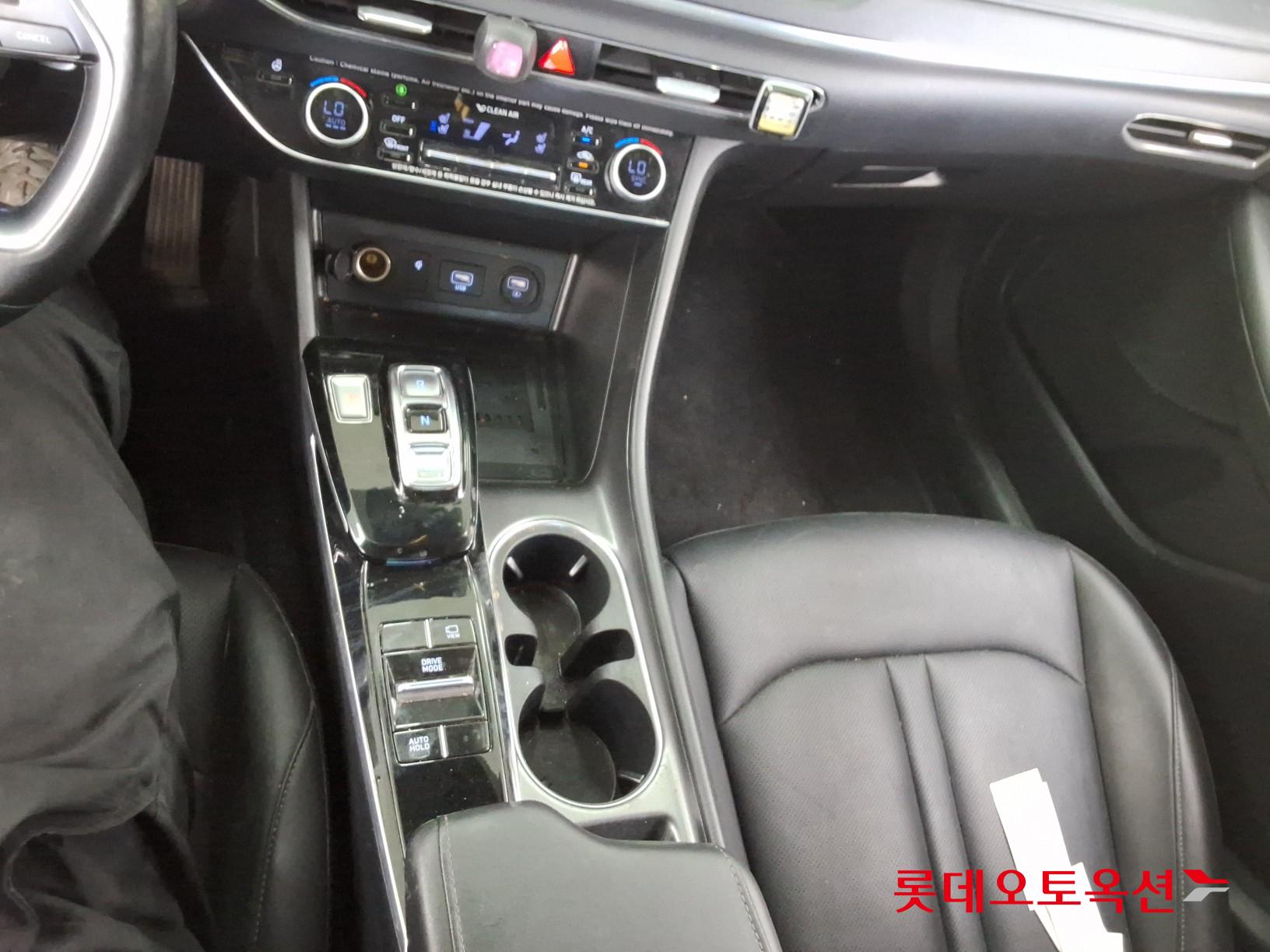 Hyundai Sonata - 35