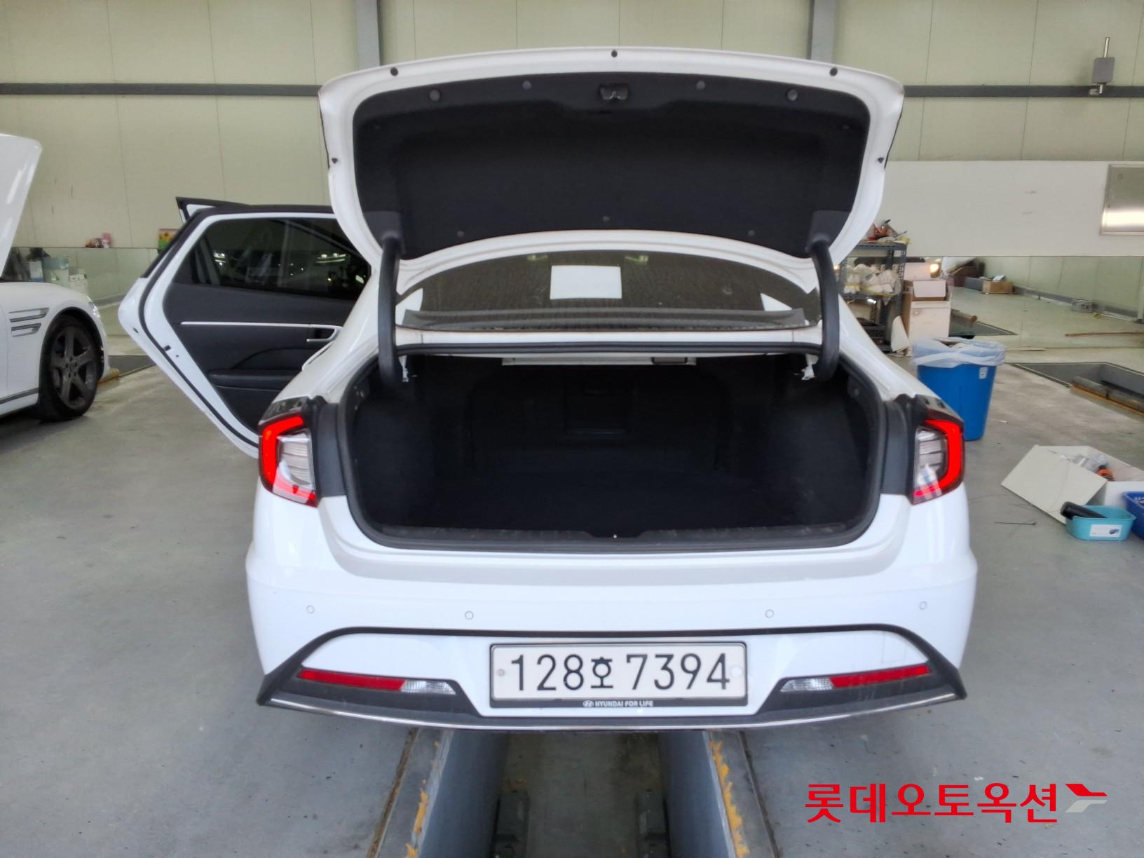 Hyundai Sonata - 9