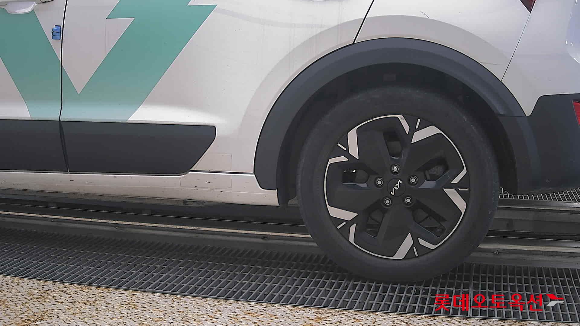 2023 - kia niro