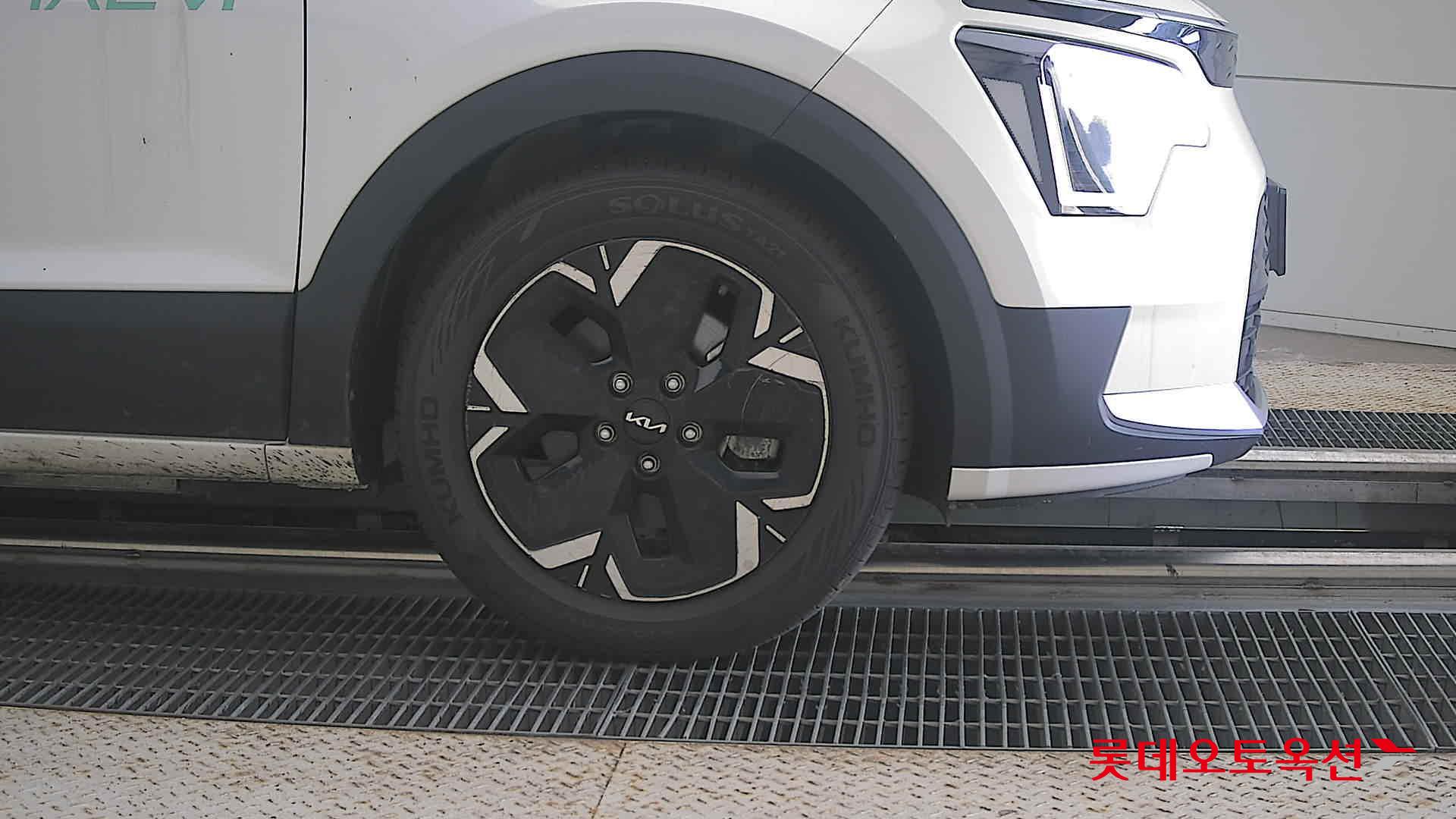 2023 - kia niro