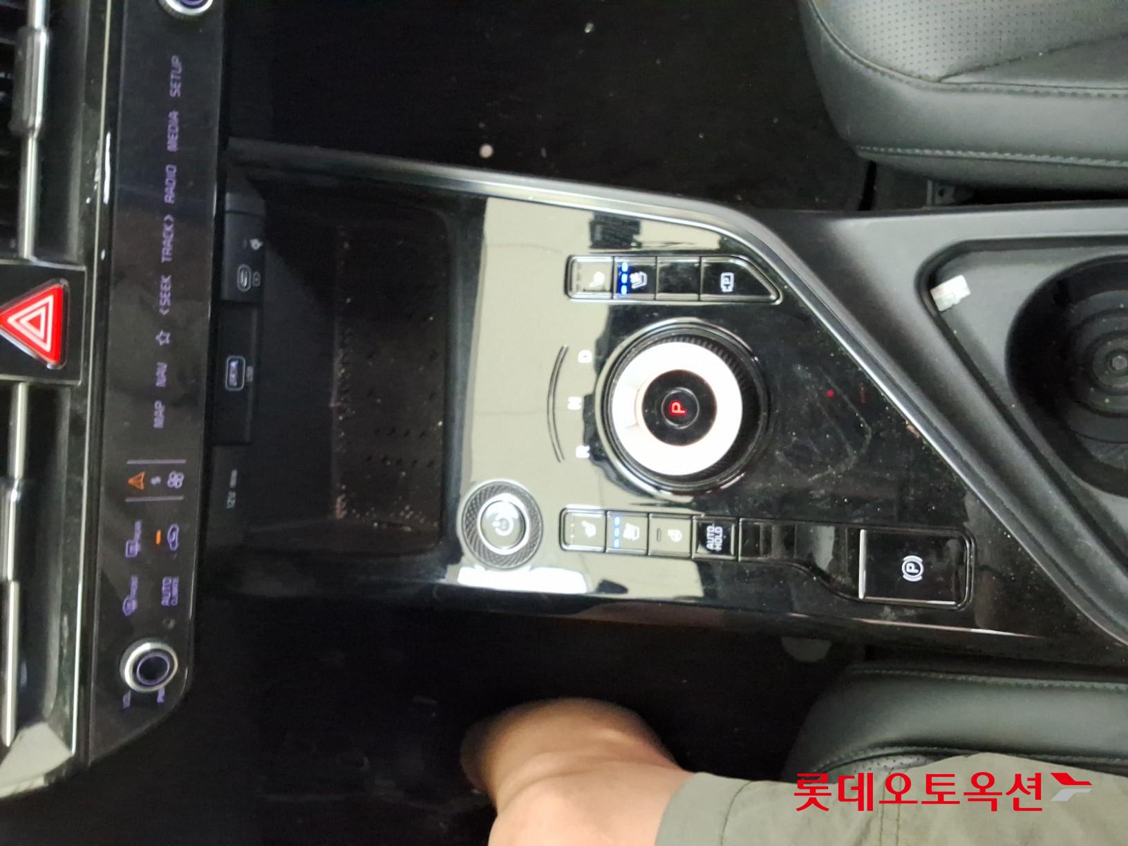 2023 - kia niro