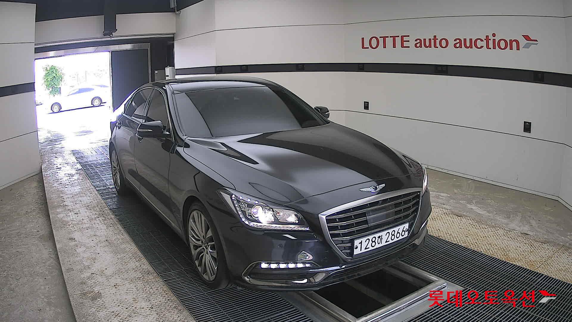 Genesis G80 - 24