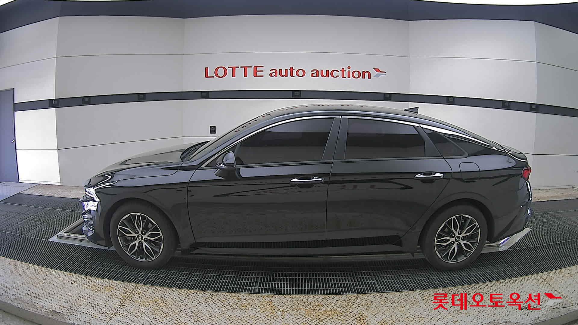 Kia K5 - 13