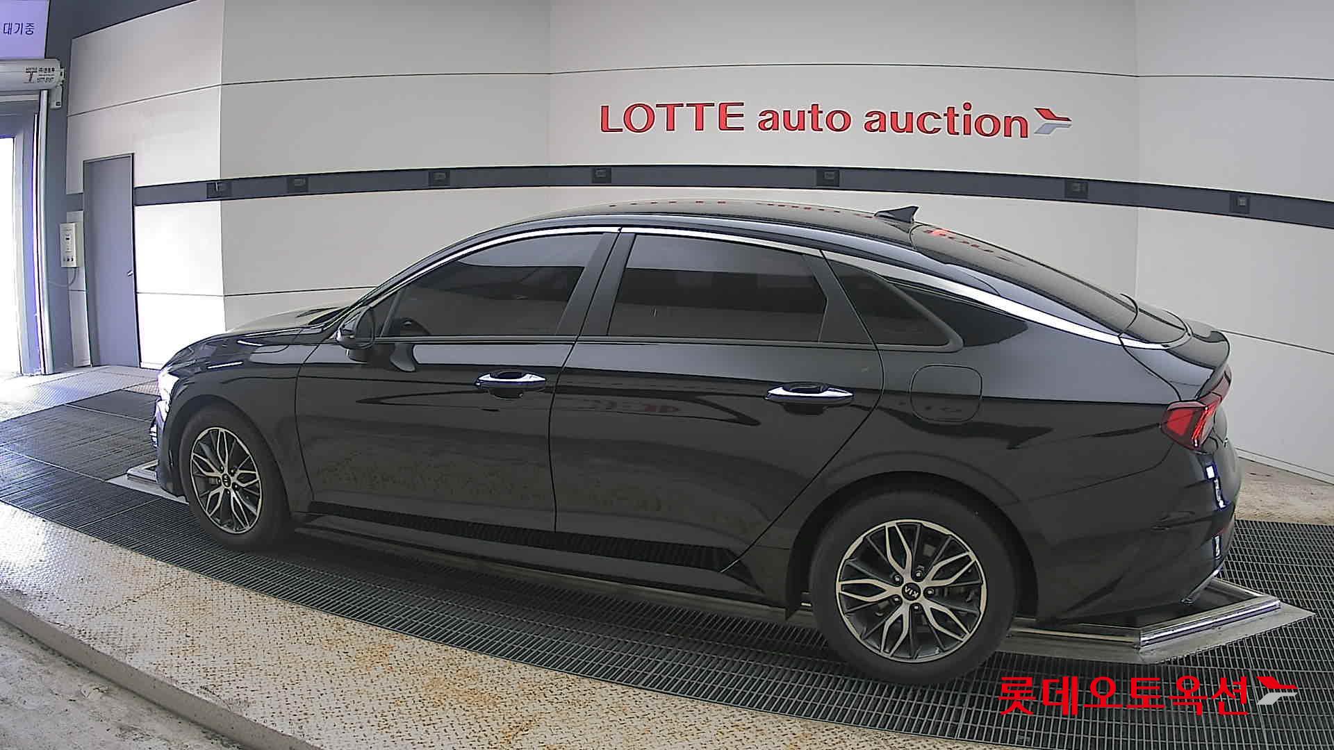 Kia K5 - 14