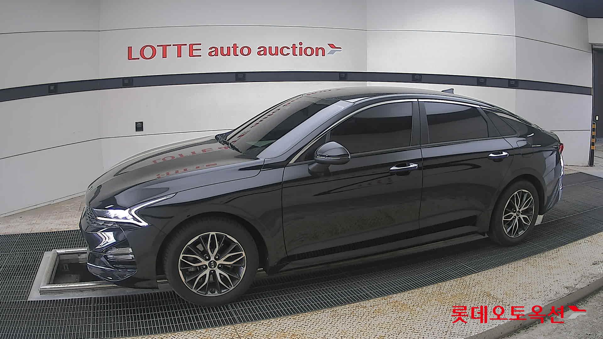 Kia K5 - 12
