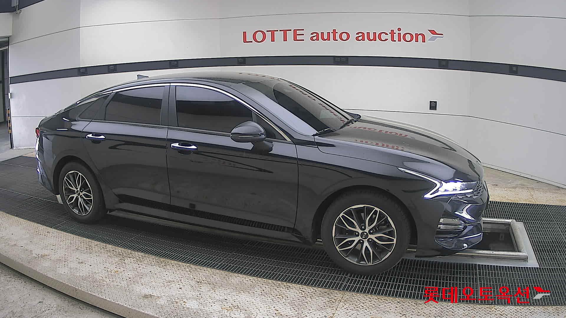 Kia K5 - 22