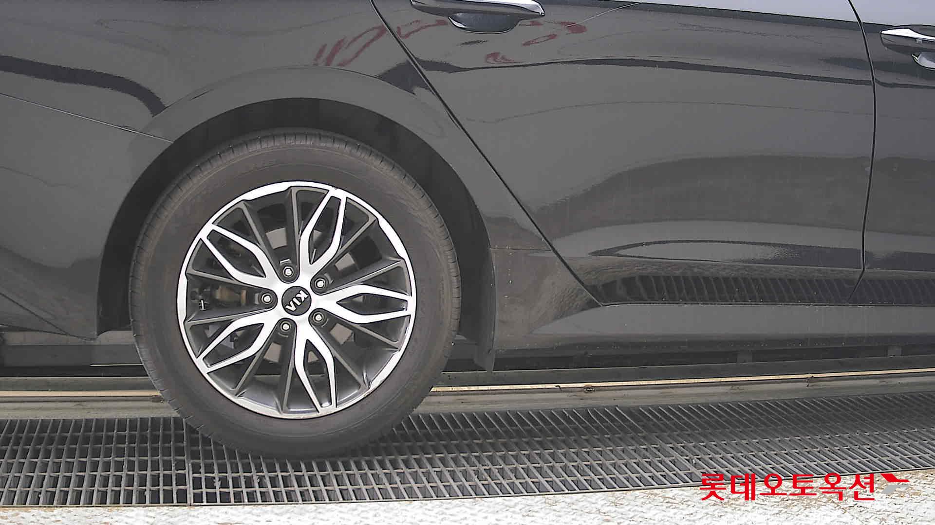 Kia K5 - 28