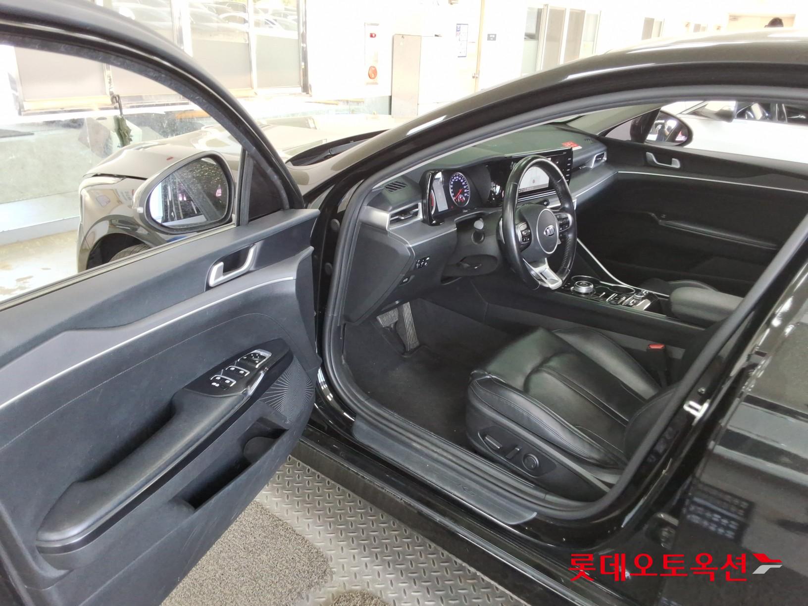 Kia K5 - 35