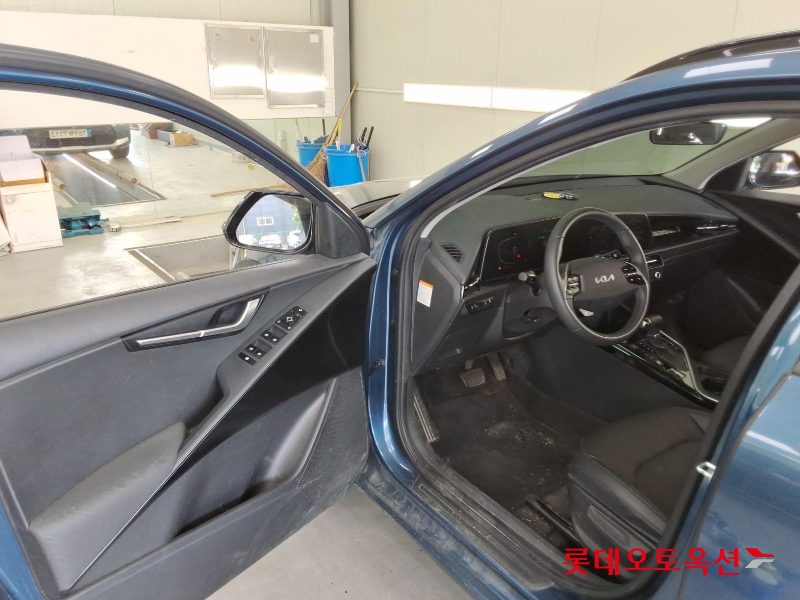 Kia Niro - 35