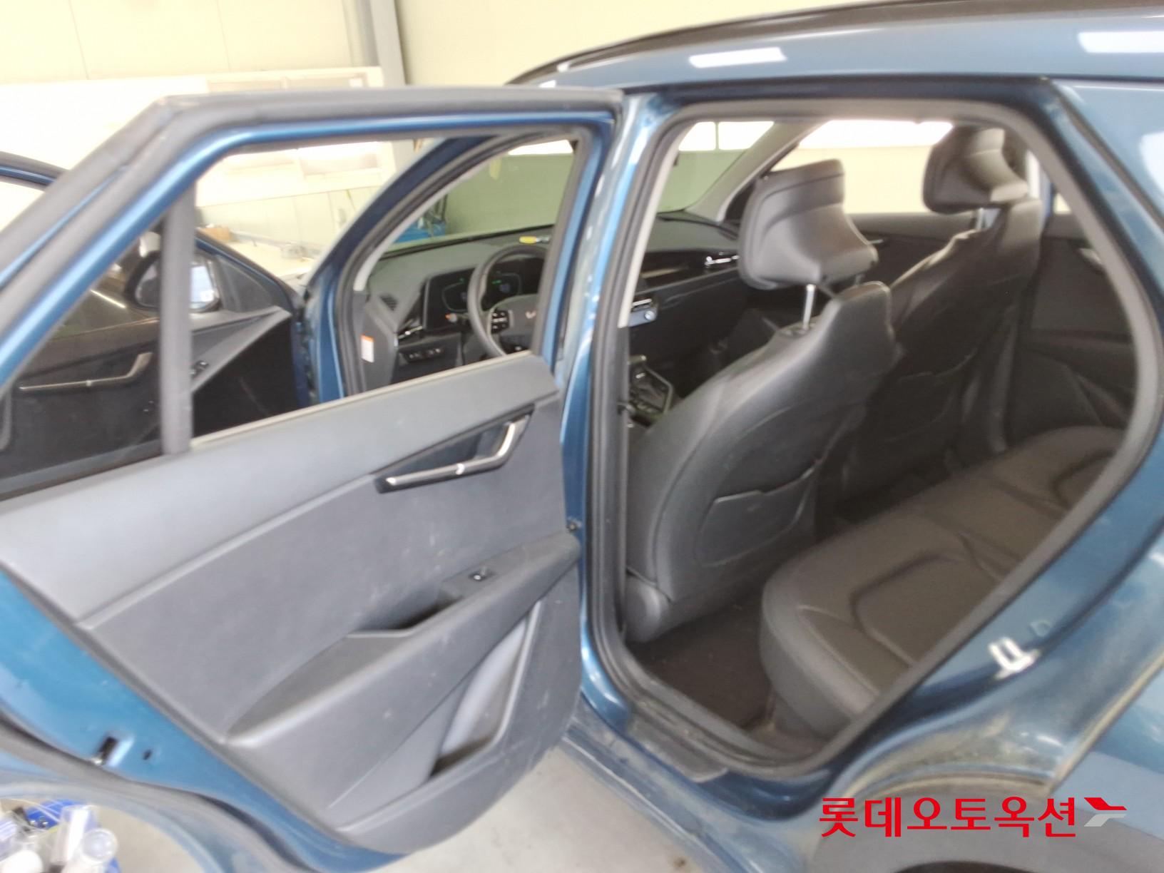 Kia Niro - 37