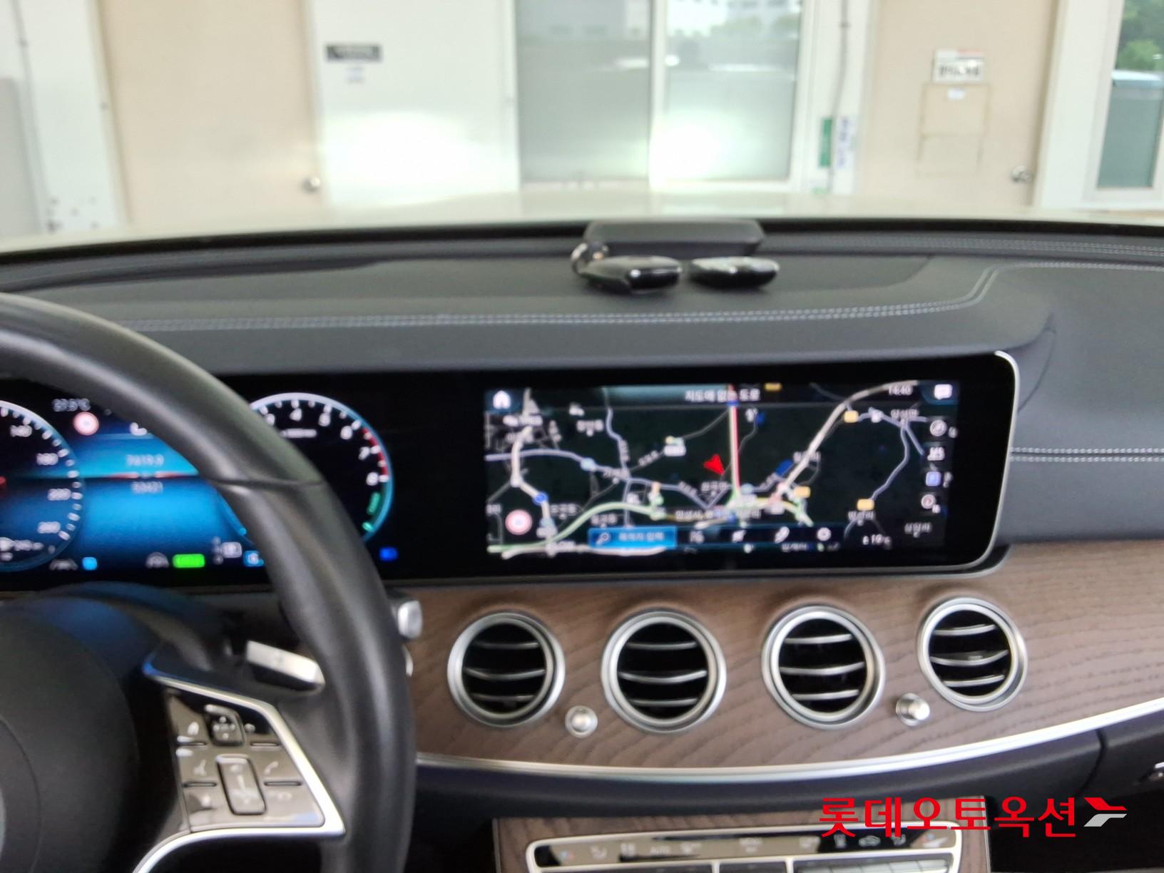 Mercedes-Benz Other - 32