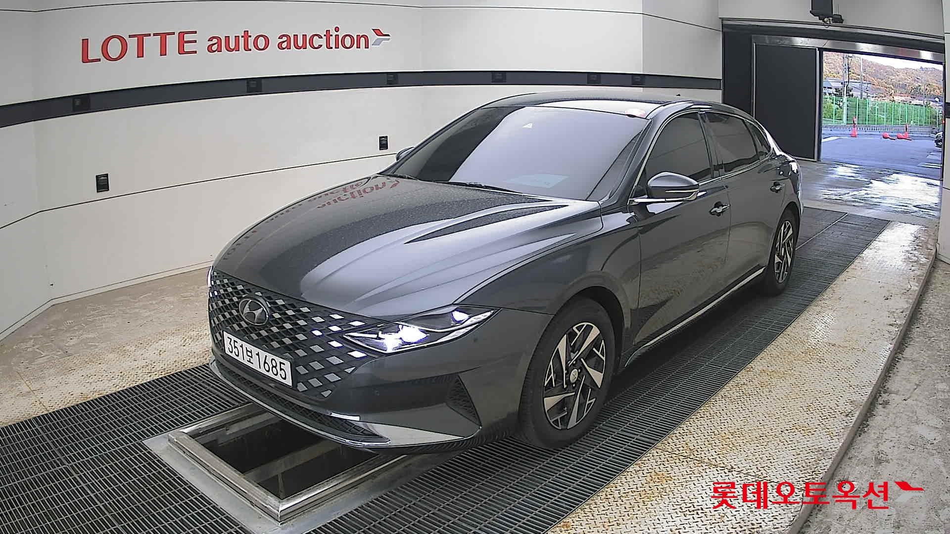 Hyundai Grandeur - 3