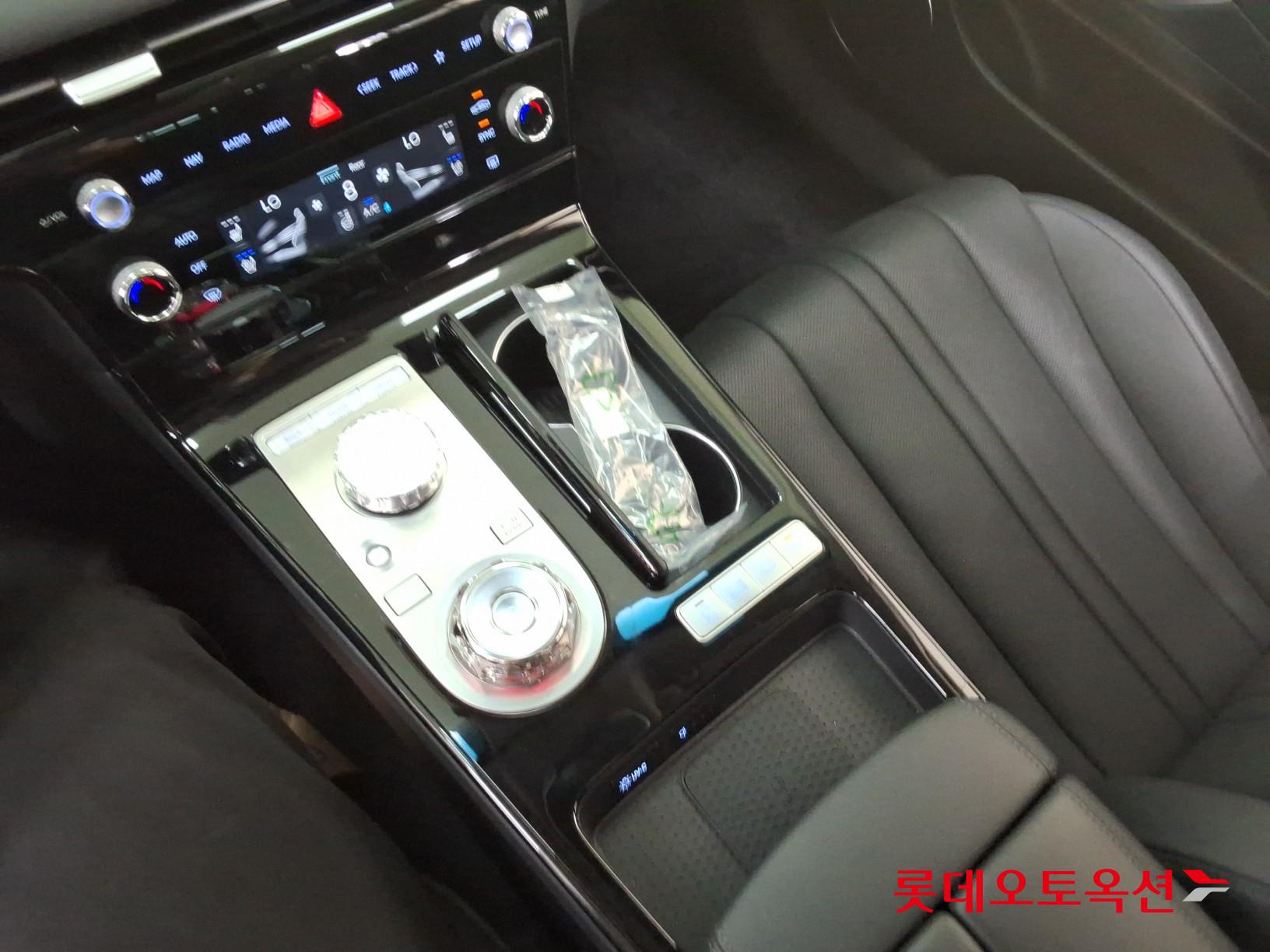 2025 - genesis g80