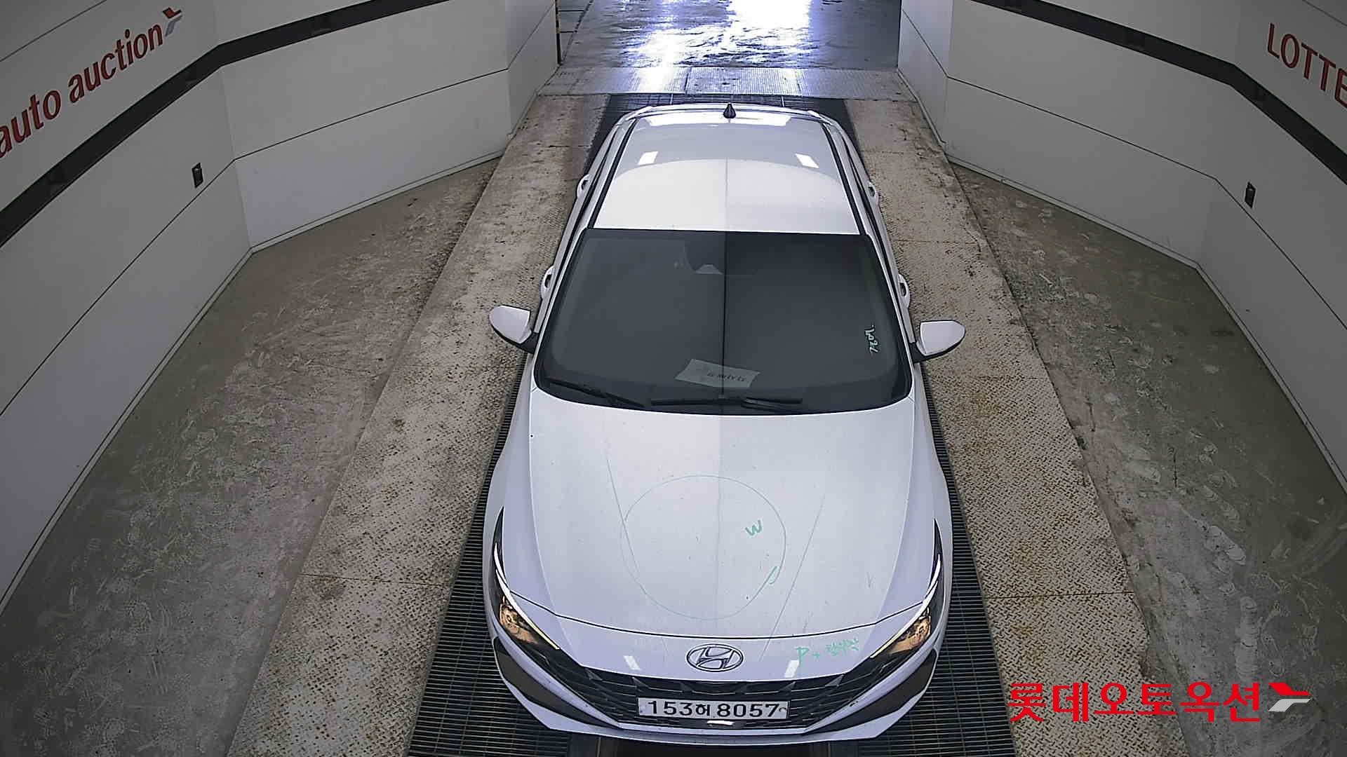 Hyundai Elantra - 7
