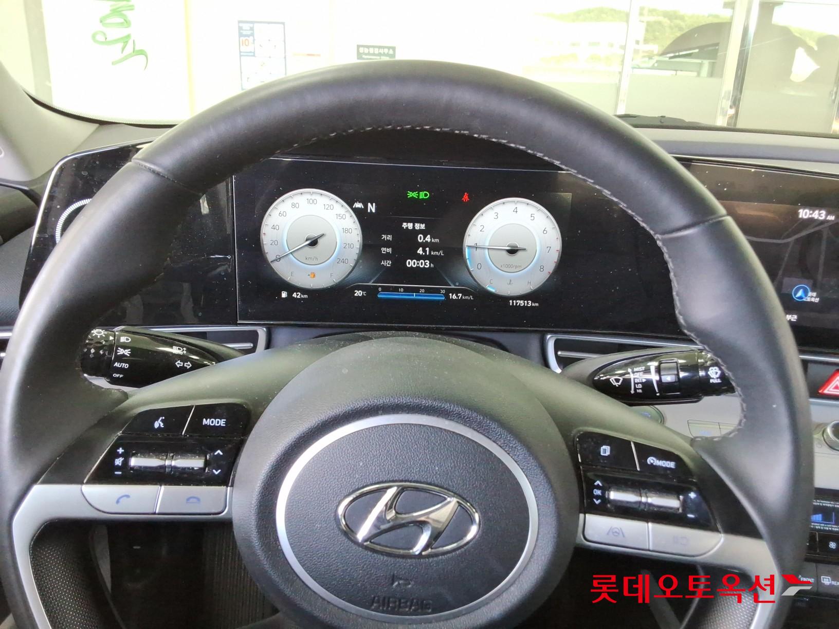 Hyundai Elantra - 30