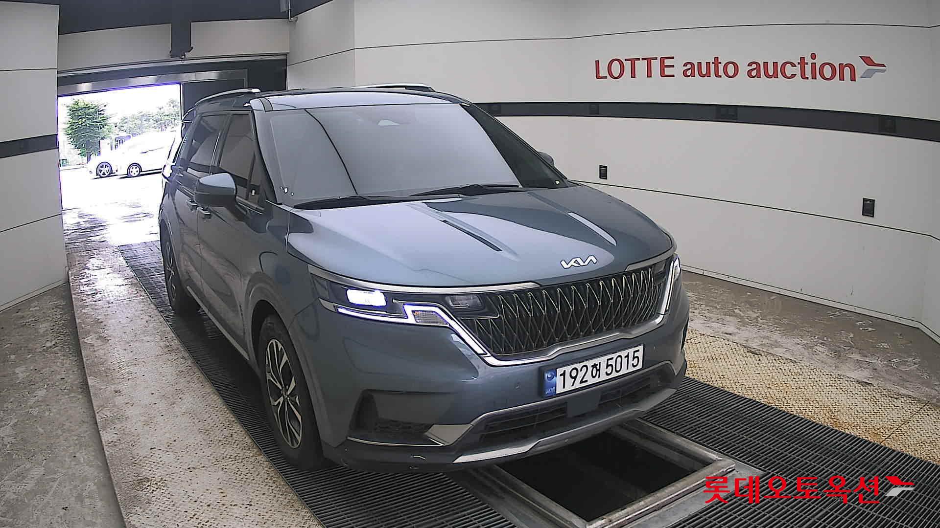 2023 - kia carnival