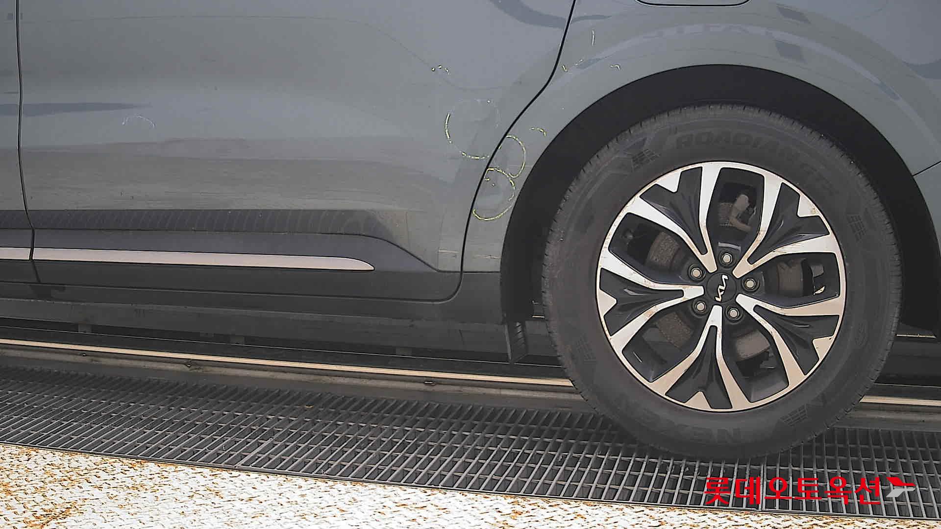 2023 - kia carnival