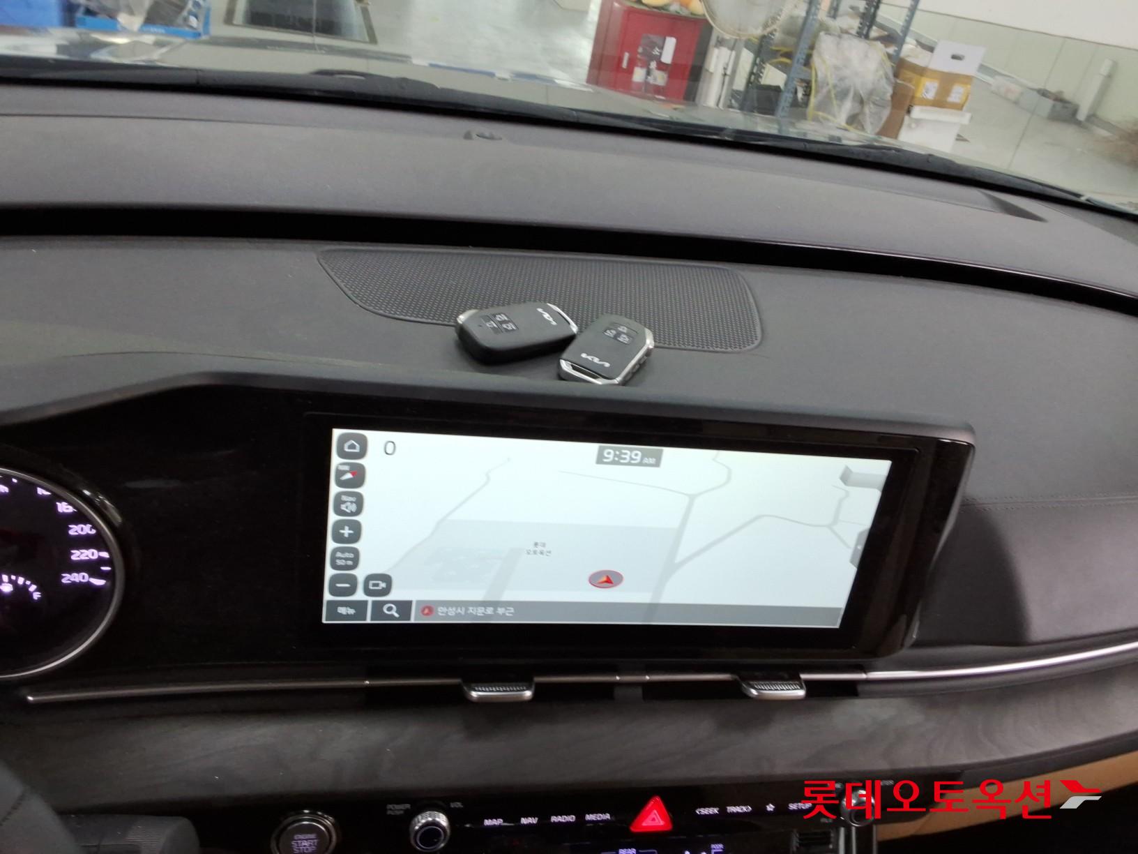2023 - kia carnival