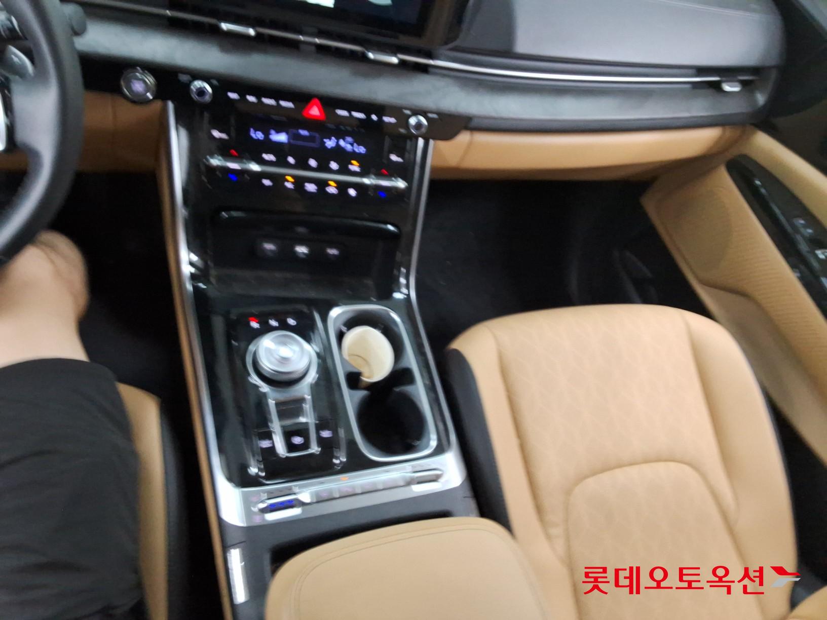 2023 - kia carnival
