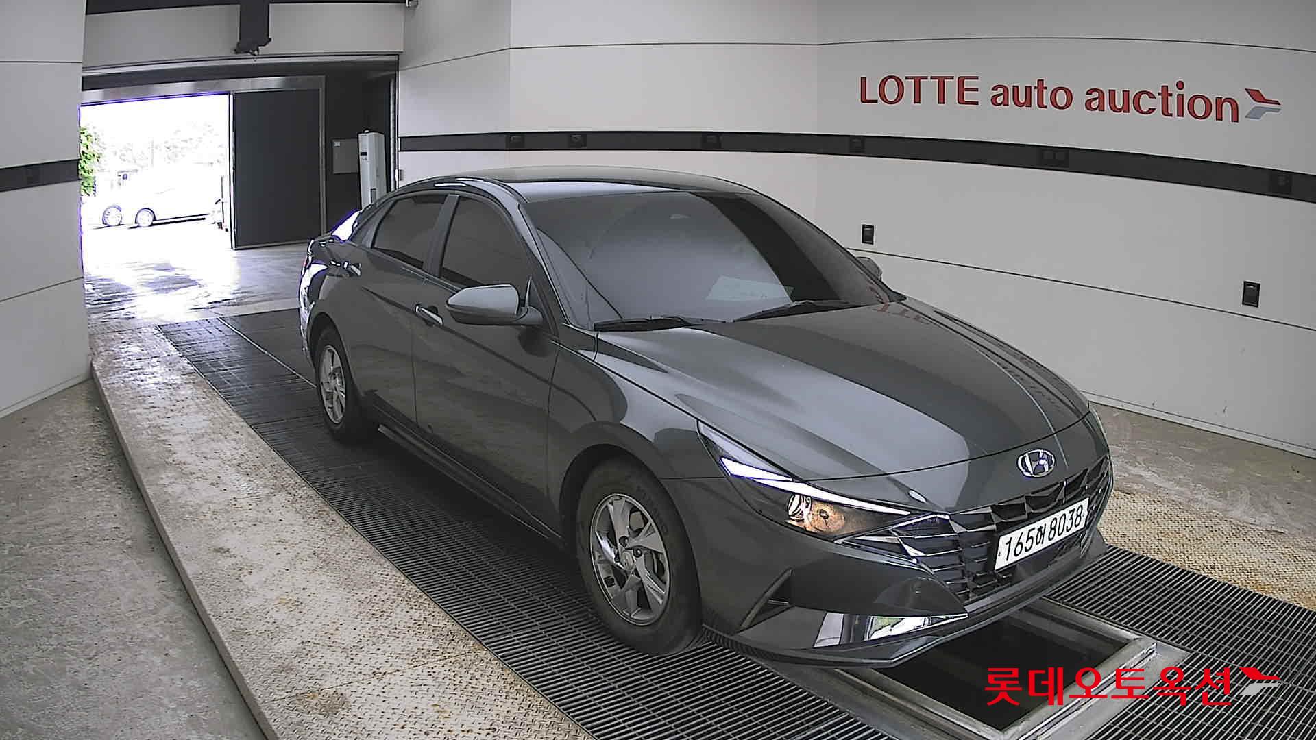 Hyundai Elantra - 6