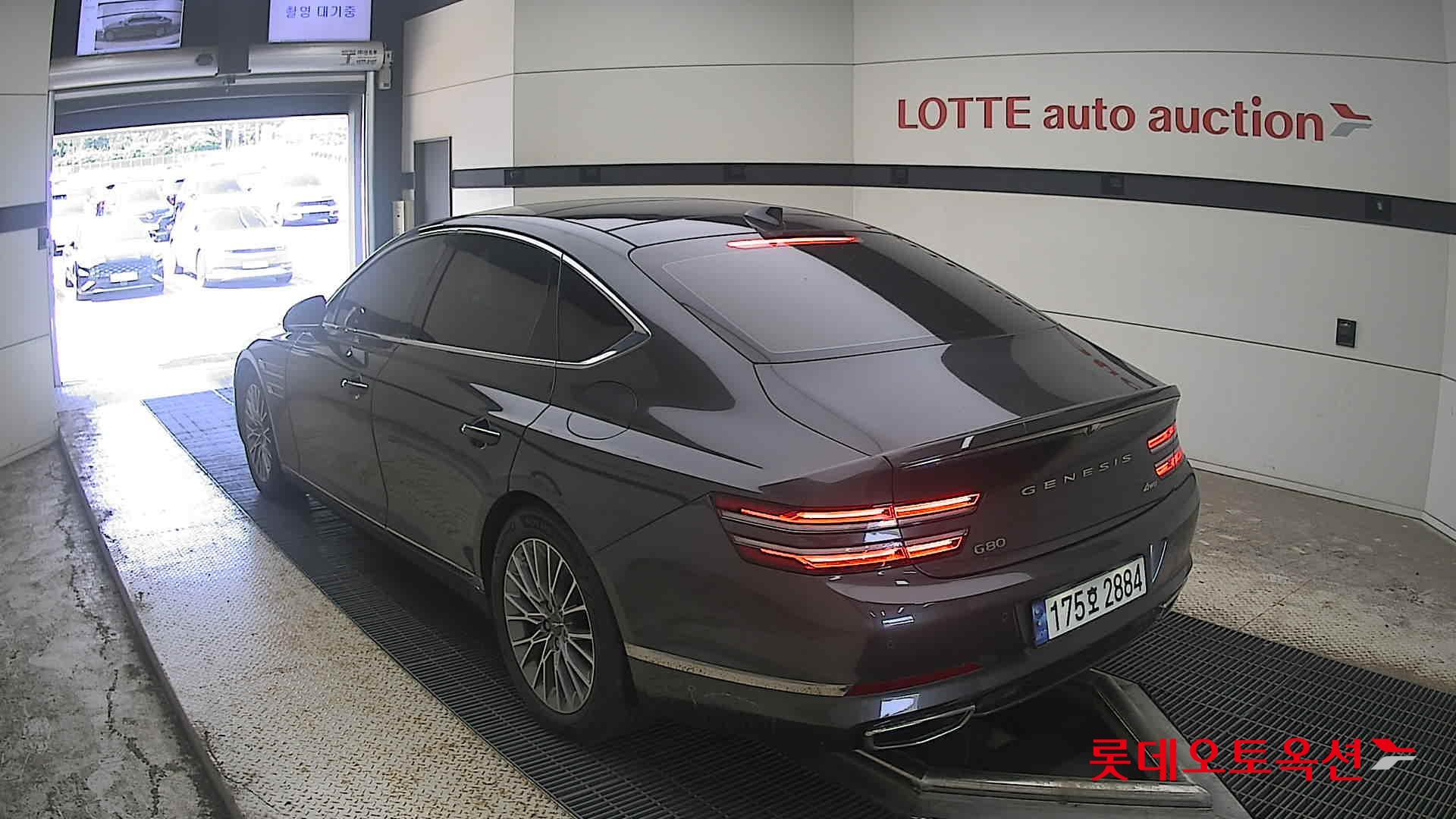 جينيسيس G80 2023 — صورة 10